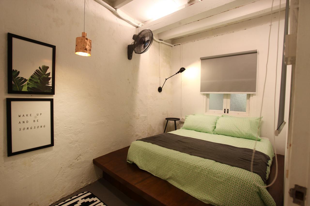 Stay Songsong Beach Street Джорджтаун Экстерьер фото