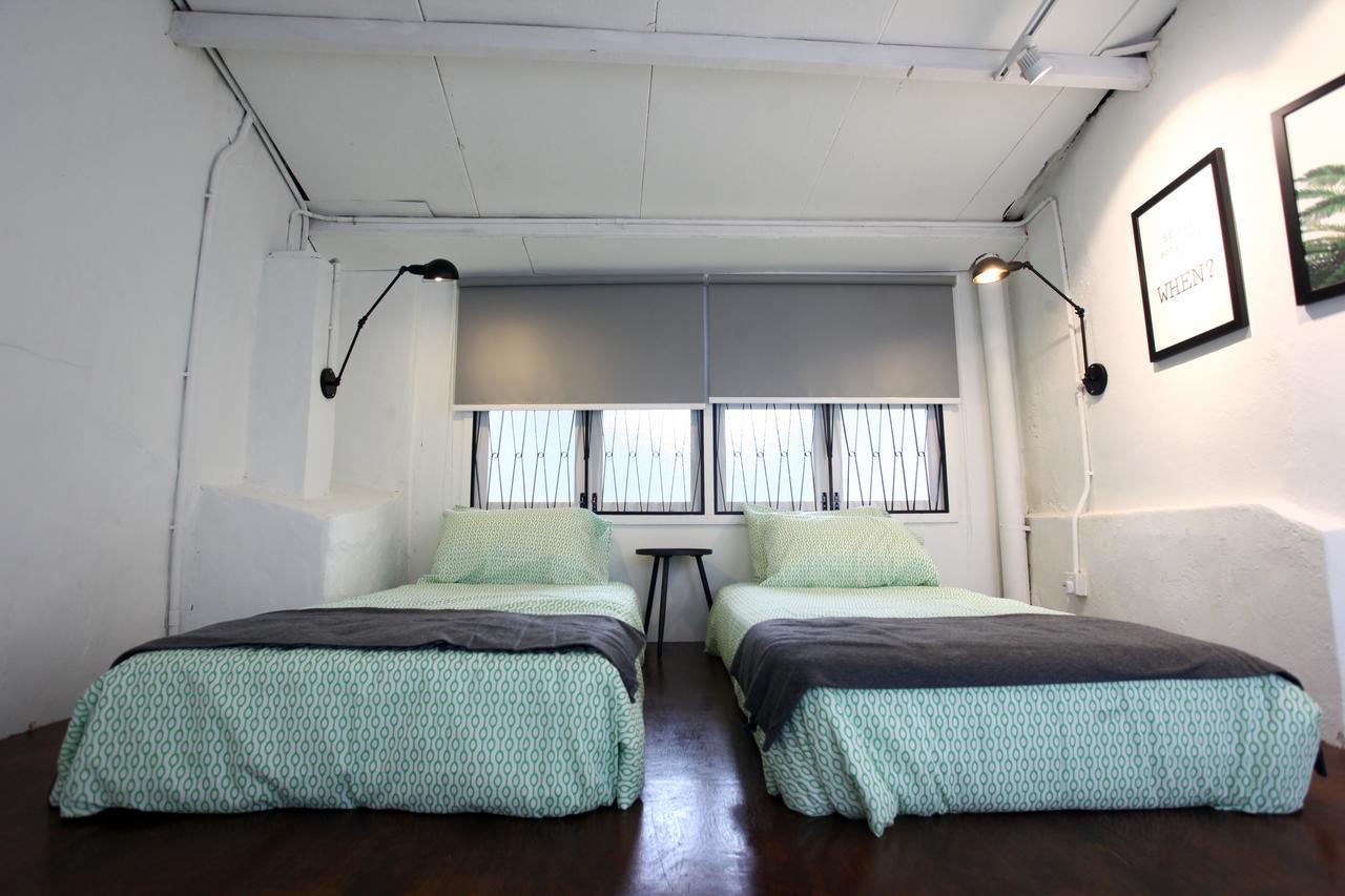 Stay Songsong Beach Street Джорджтаун Экстерьер фото